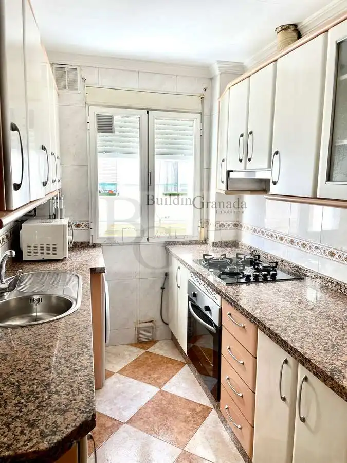 Cocina de Piso de alquiler en Granada con Terraza, Amueblado y Microondas
