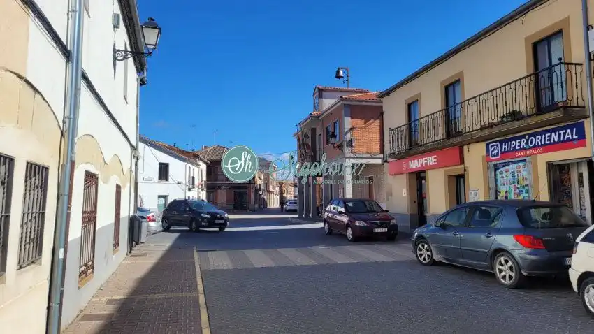 Vista exterior de Piso en venta en Cantimpalos con Calefacción