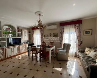 Sala d'estar de Casa o xalet en venda en  Sevilla Capital amb Aire condicionat