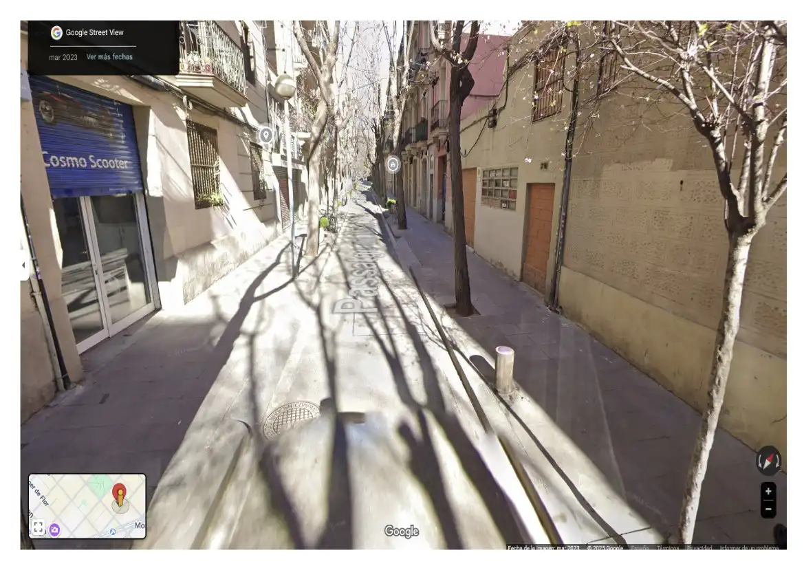 Vista exterior de Piso en venta en Barcelona con Horno y Balcón