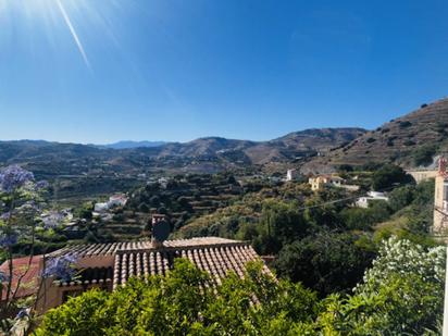 Vista exterior de Casa o xalet en venda en Almuñécar amb Jardí privat i Terrassa