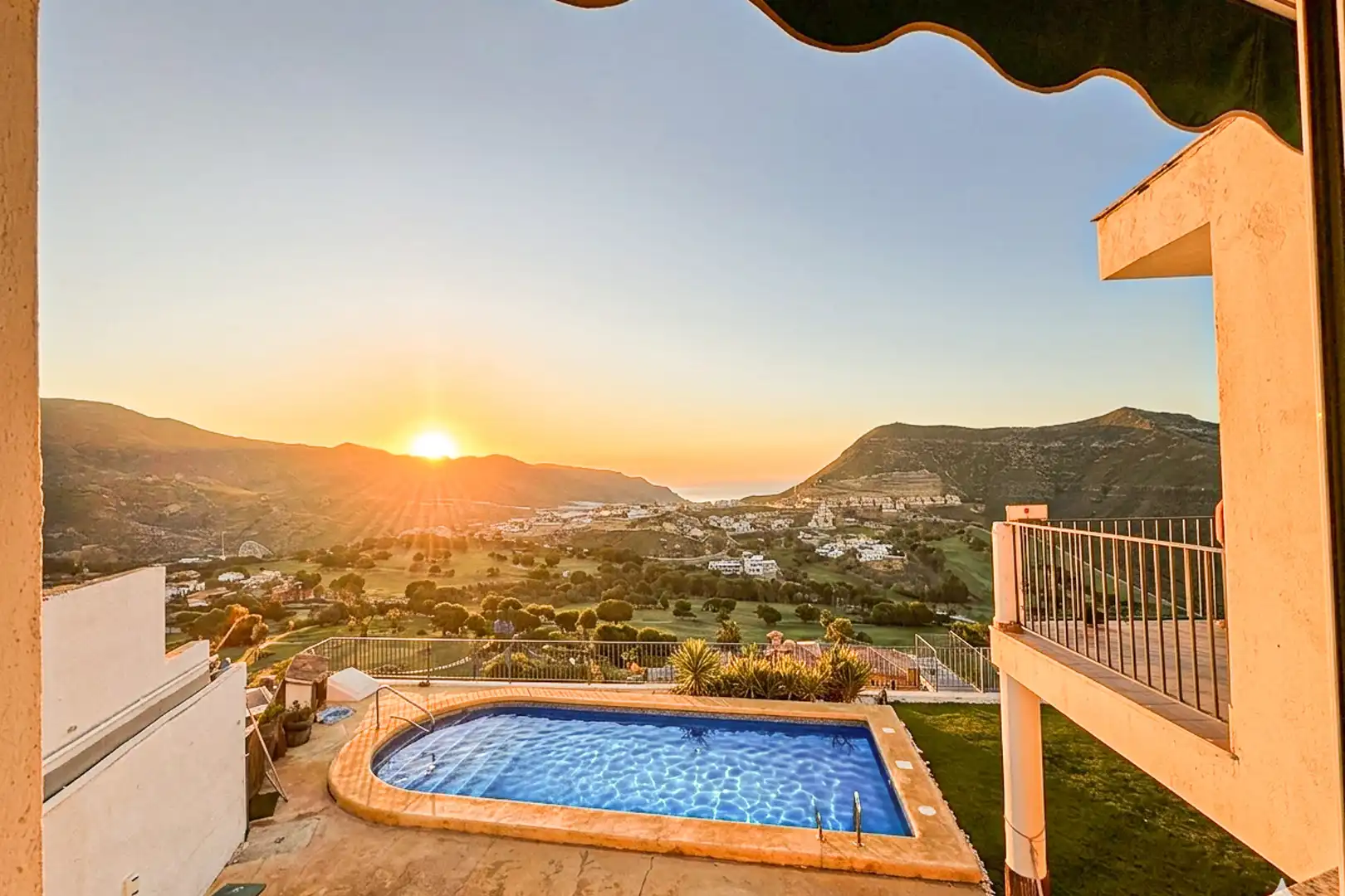 Vista exterior de Casa o chalet en venta en Vícar con Aire acondicionado, Calefacción y Terraza