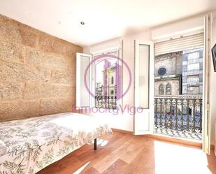 Bedroom of Flat to rent in Vigo   with Heating, Parquet flooring and Furnished