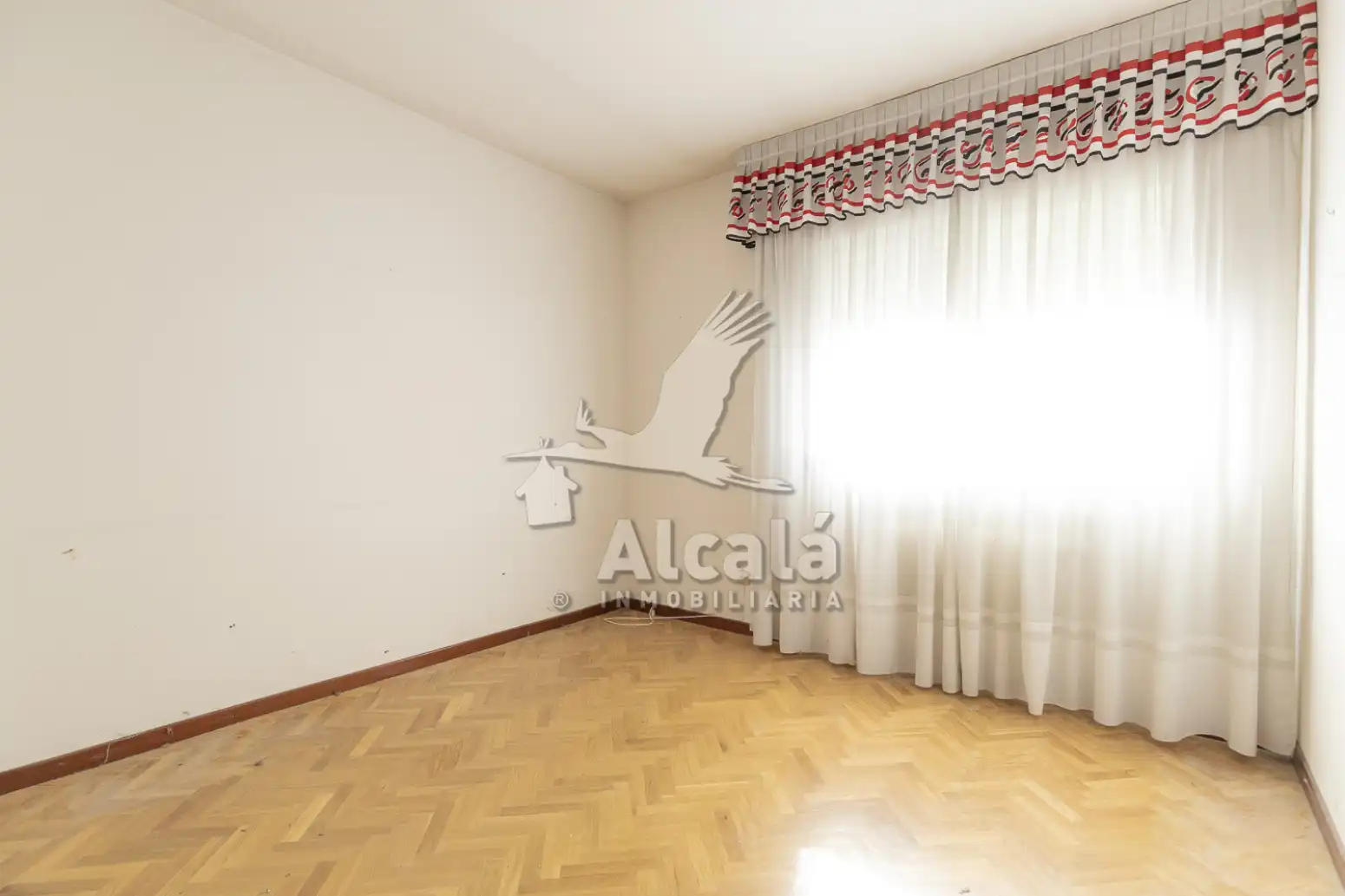 Habitación de Casa adosada en venta en Villalbilla con Aire acondicionado, Calefacción y Parquet