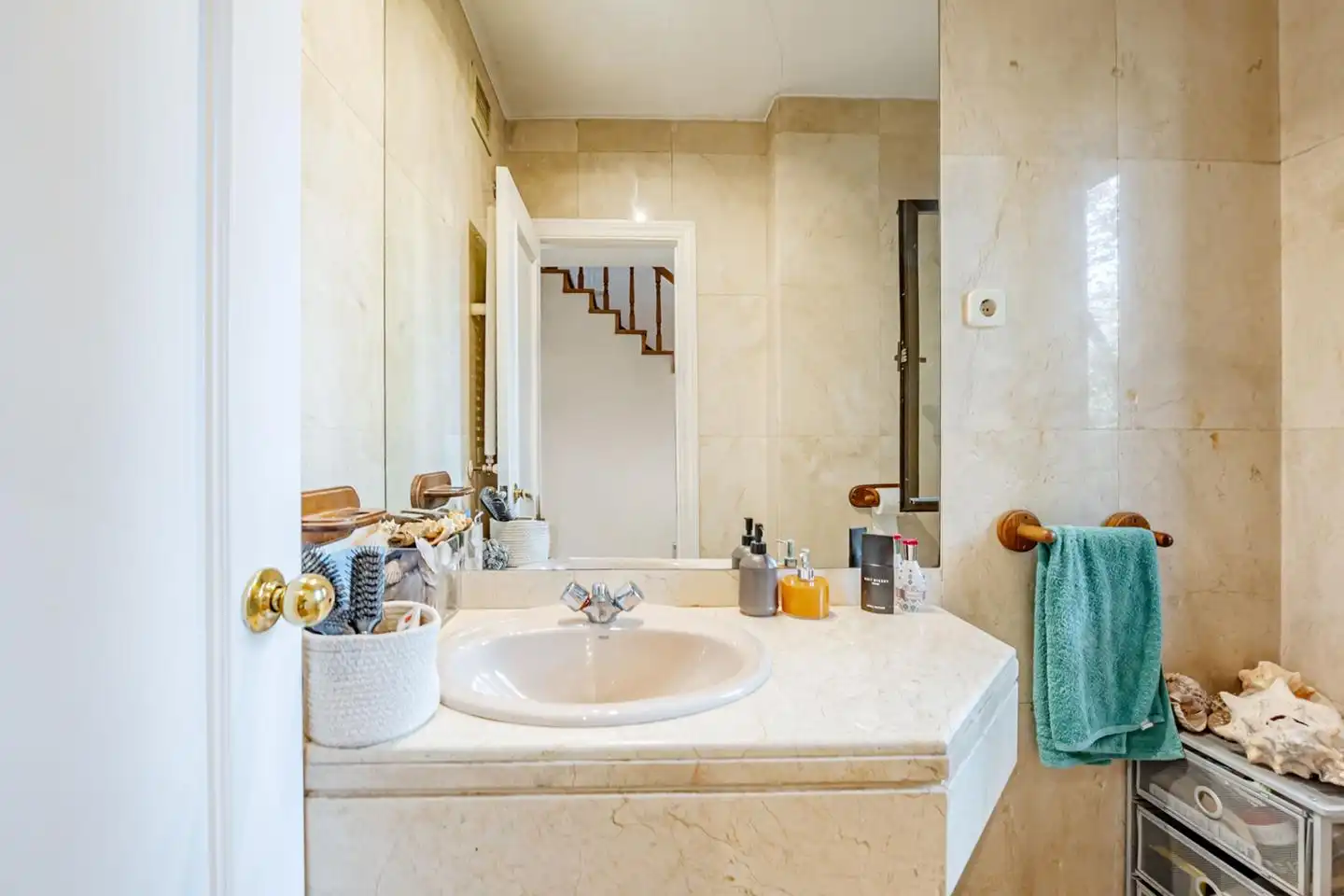 Baño de Casa adosada en venta en Madrid con Calefacción, Jardín privado y Piscina
