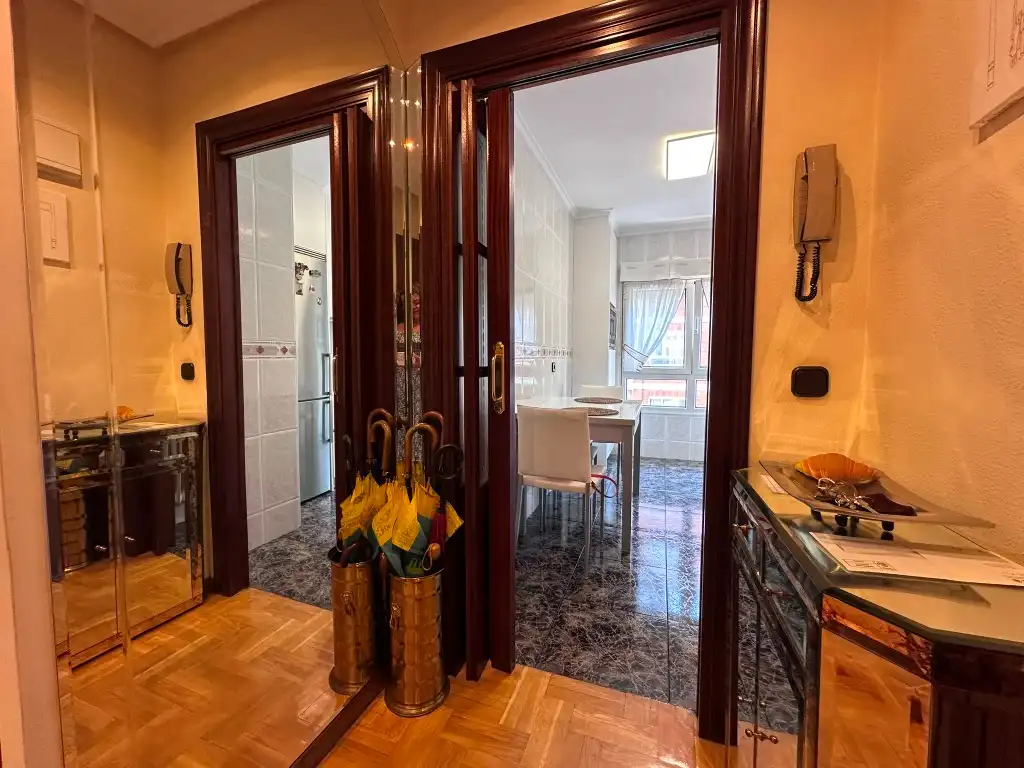 Piso en venta en Gijón  con Calefacción, Parquet y Horno