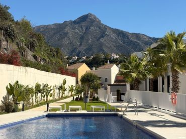Piano terra con piscina in affitto a Nueva Andalucía