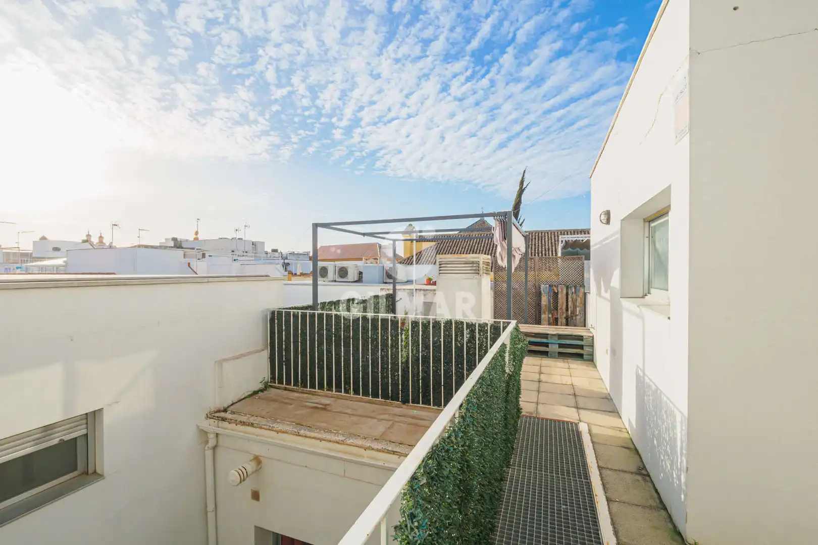 Vista exterior de Dúplex en venda en Sevilla amb Calefacció i Balcó