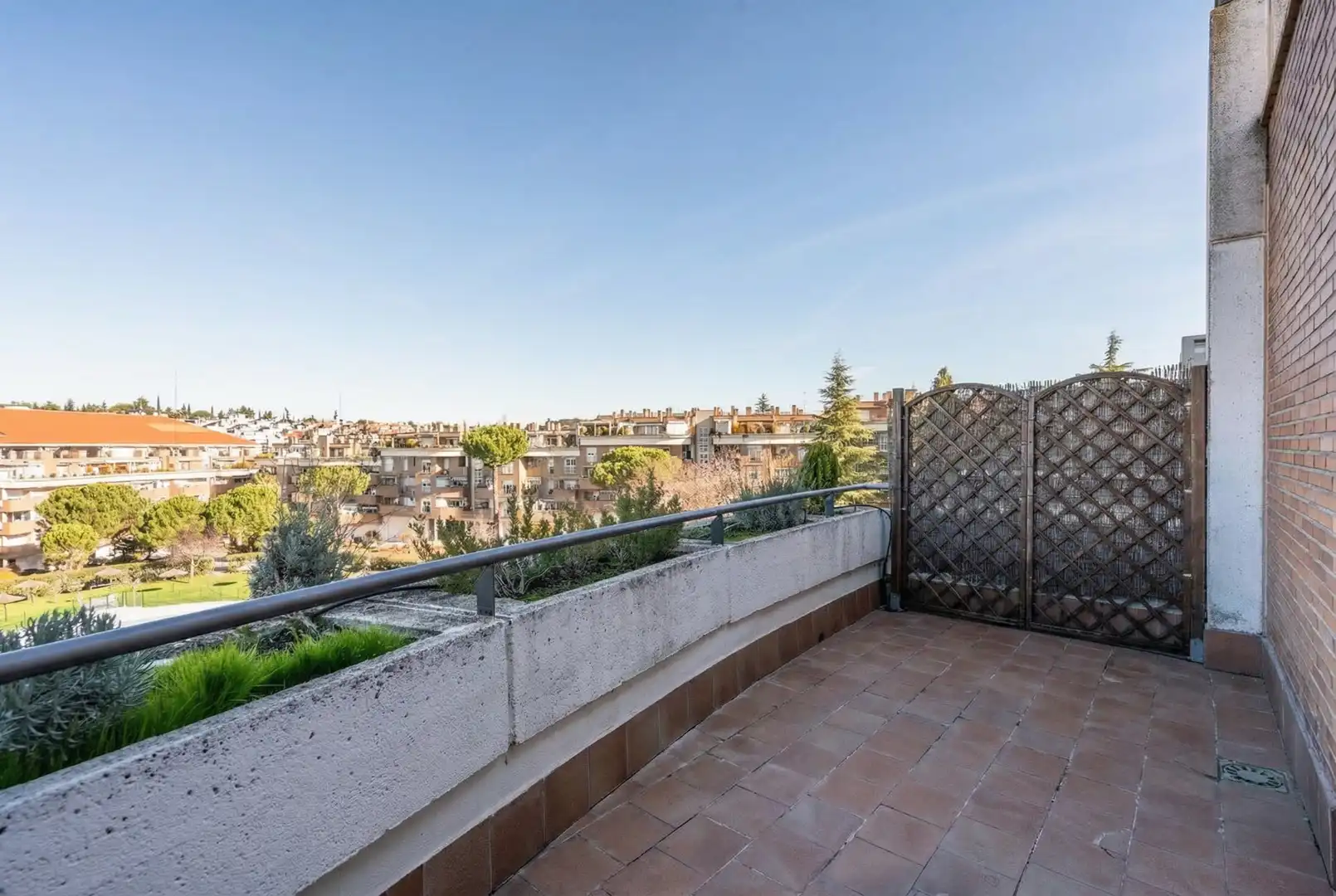 Terraza de Piso en venta en Las Rozas de Madrid con Calefacción, Terraza y Trastero