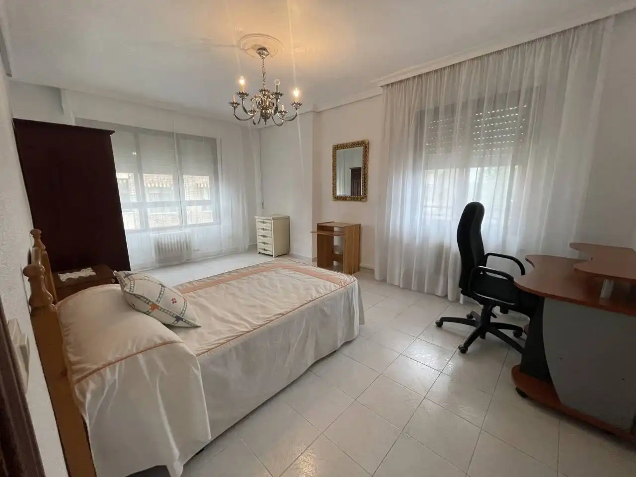 Bedroom of Flat for rent in Toledo  with Air Conditioner, Heating and Parquet flooring