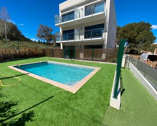 Piscina de Apartament en venda en Palamós amb Aire condicionat, Calefacció i Jardí privat