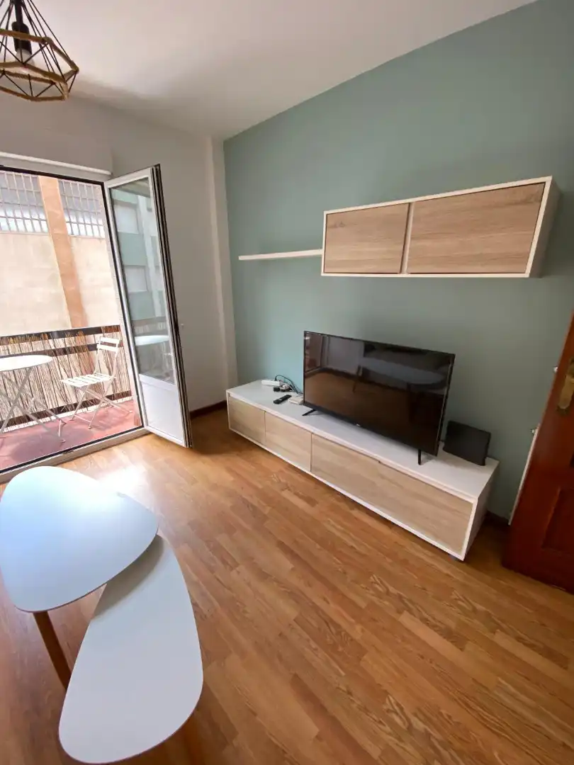Wohnzimmer von Wohnung zur Miete in Gijón  mit Heizung, Parkett und Terrasse