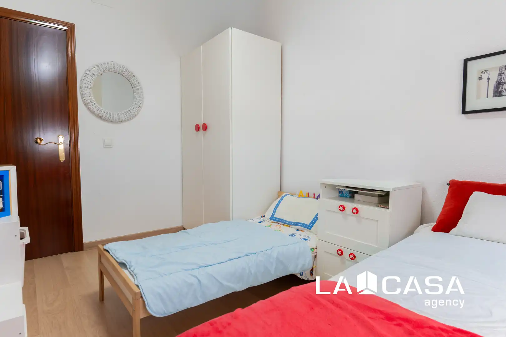 Dormitori de Casa adosada en venda en Dos Hermanas amb Aire condicionat i Terrassa
