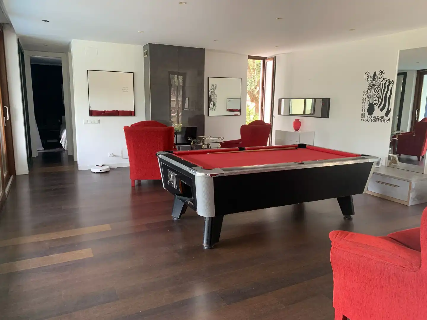 Sala d'estar de Casa o xalet en venda en Valdemorillo amb Calefacció, Jardí privat i Terrassa
