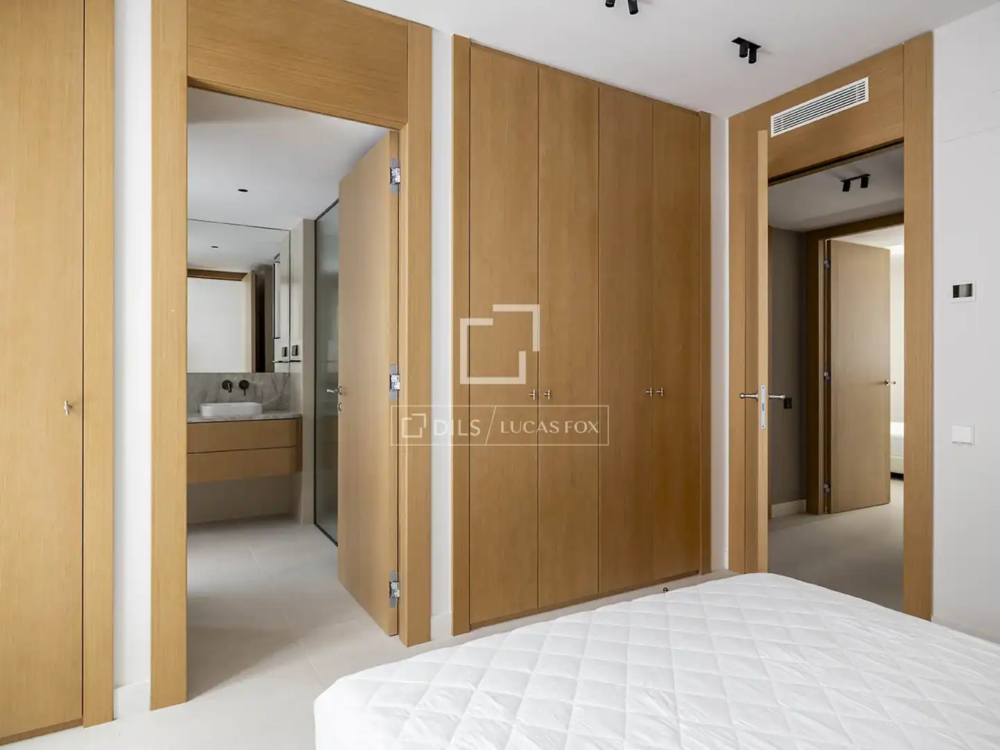 Schlafzimmer von Wohnung zur Miete in Barcelona mit Klimaanlage, Terrasse und Möbliert