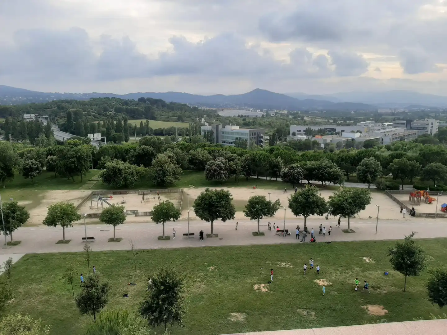 Vista exterior de Pis en venda en Sant Cugat del Vallès amb Aire condicionat, Calefacció i Parquet