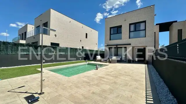 Exterior view of Houses for sale in Cambrils  with Air Conditioner, Heating and Private garden