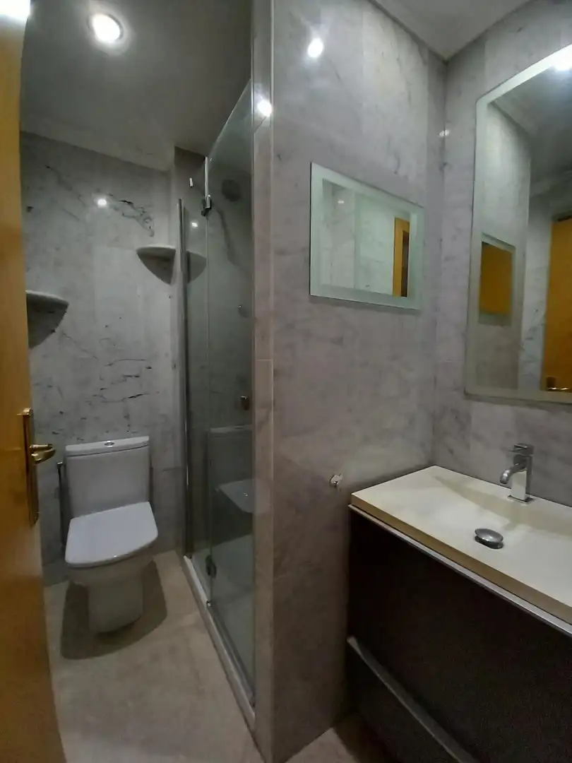 Baño de Piso en venta en Mataró con Calefacción y Balcón