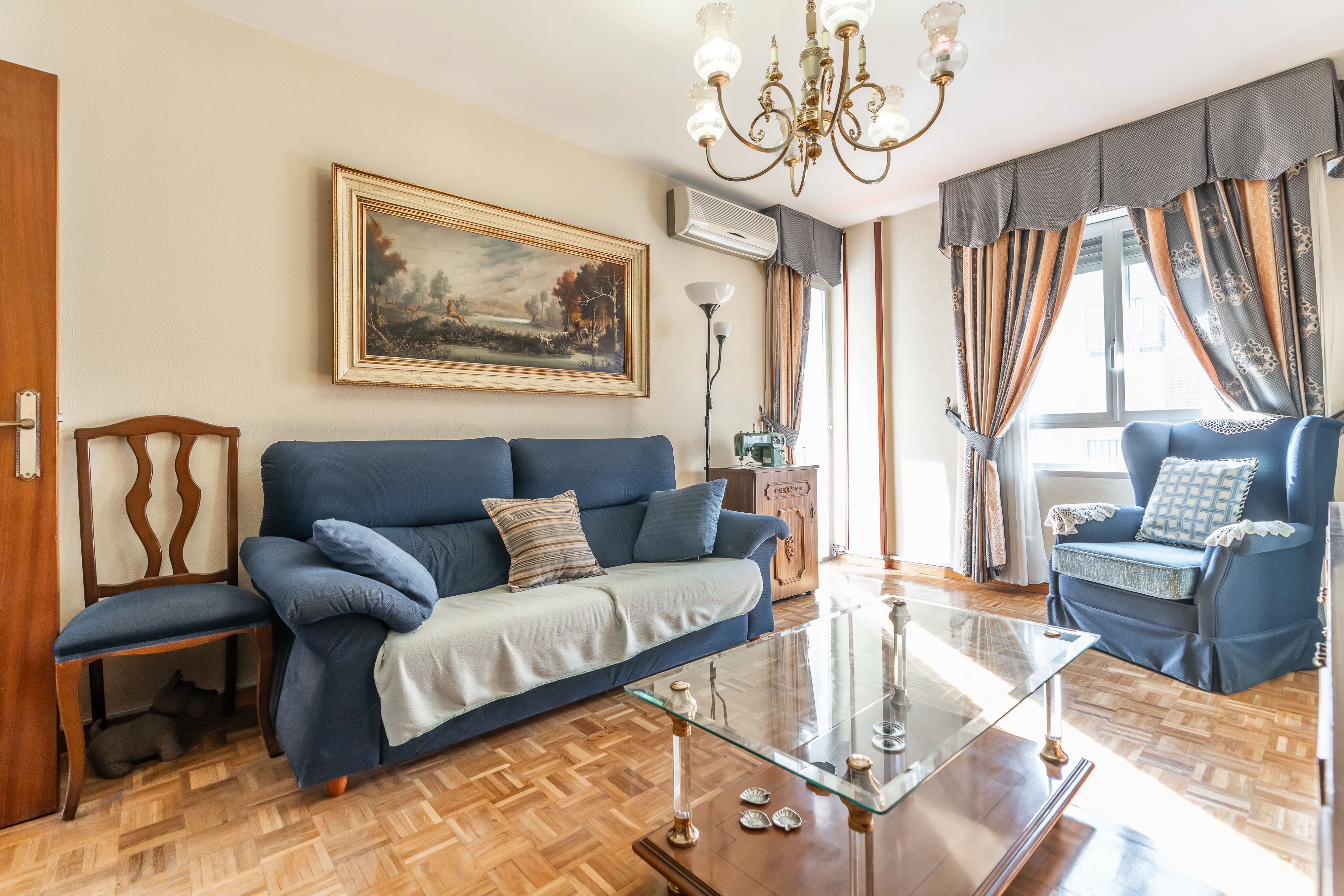 Sala d'estar de Pis en venda en  Madrid Capital amb Aire condicionat, Calefacció i Terrassa