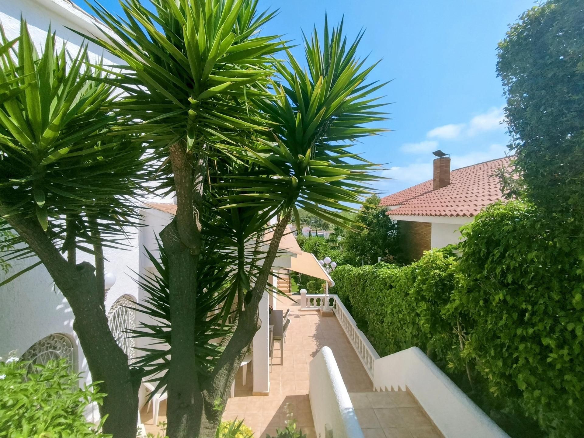 Vista exterior de Casa o xalet en venda en Sant Pere de Ribes amb Calefacció, Jardí privat i Terrassa