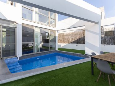 Casa con piscina in affitto a Carrer Sèquia de Mestalla