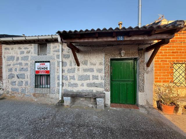 Casa adosada en Venta en Calle Real en Tolbaños