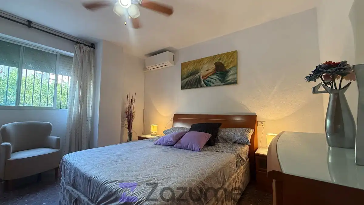 Dormitori de Apartament de lloguer en Murcia amb Aire condicionat, Moblat i Forn