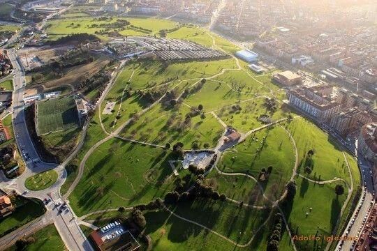 Außenansicht von Wohnungen zum Verkauf in Gijón  mit Heizung und Möbliert