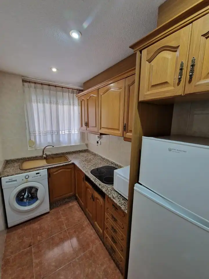 Cocina de Piso de alquiler en Moncada con Aire acondicionado, Calefacción y Amueblado