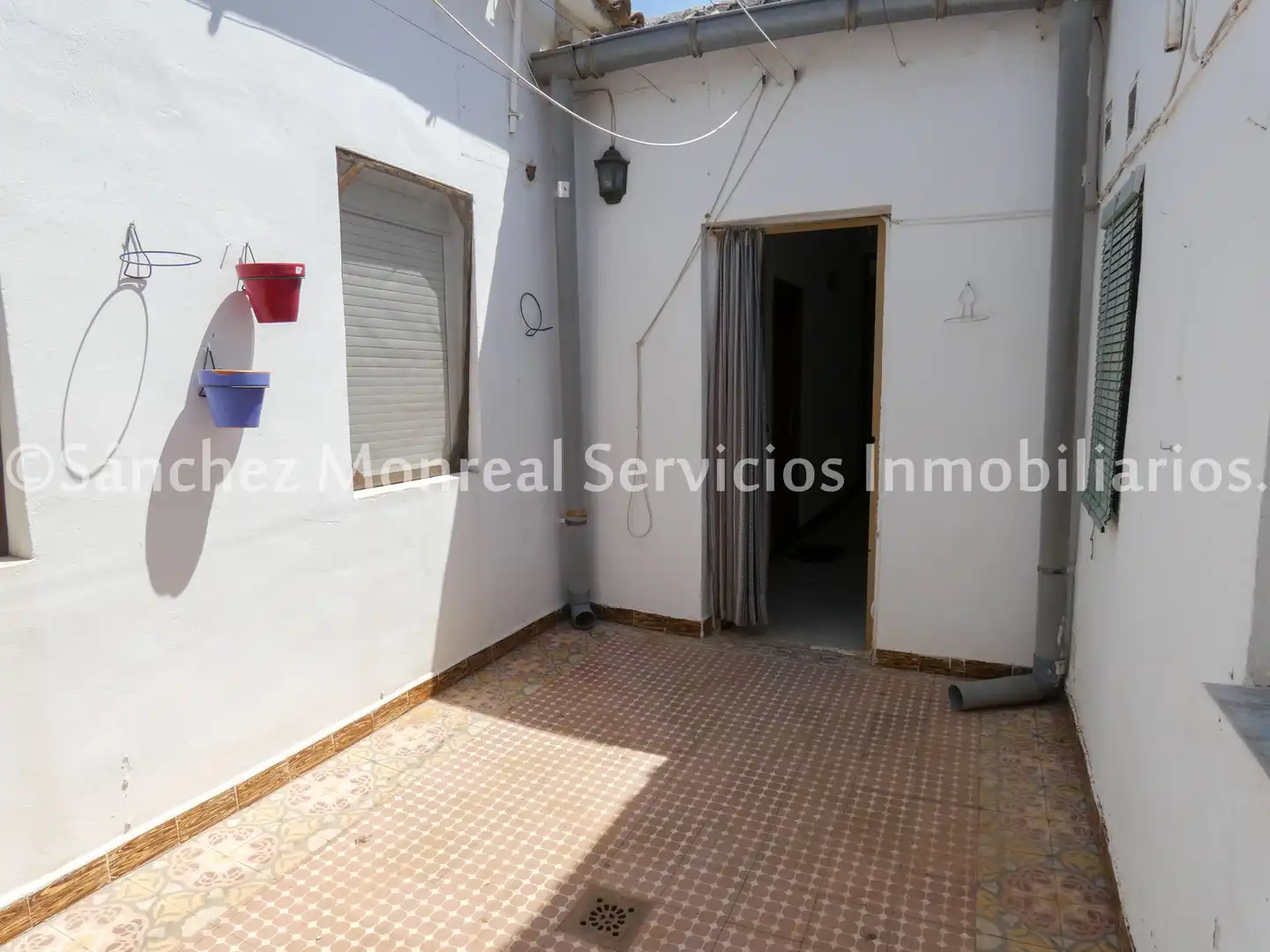 Vista exterior de Casa o xalet en venda en Alcázar de San Juan amb Aire condicionat, Calefacció i Jardí privat