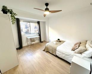 Bedroom of Apartment to share in  Valencia Capital  with Furnished, Oven and Washing machine