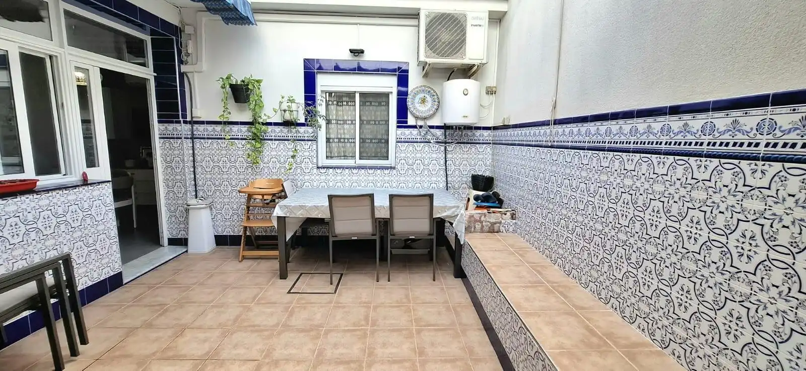 Terrassa de Casa o xalet en venda en Dos Hermanas amb Aire condicionat, Calefacció i Terrassa