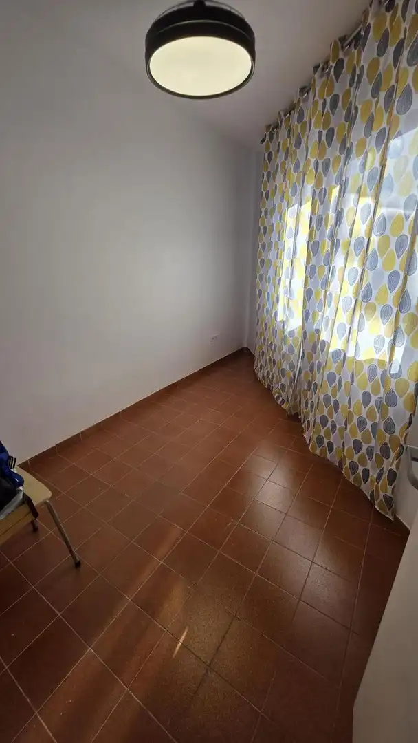 Habitación de Piso de alquiler en Terrassa con Calefacción, Amueblado y Balcón
