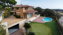 Jardí de Casa o xalet en venda en Sant Vicenç de Montalt amb Aire condicionat, Calefacció i Terrassa