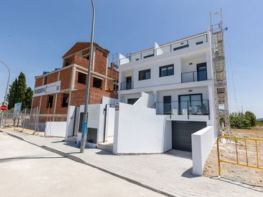 Adosado con piscina en venta en Calle Sector Sur Residencial