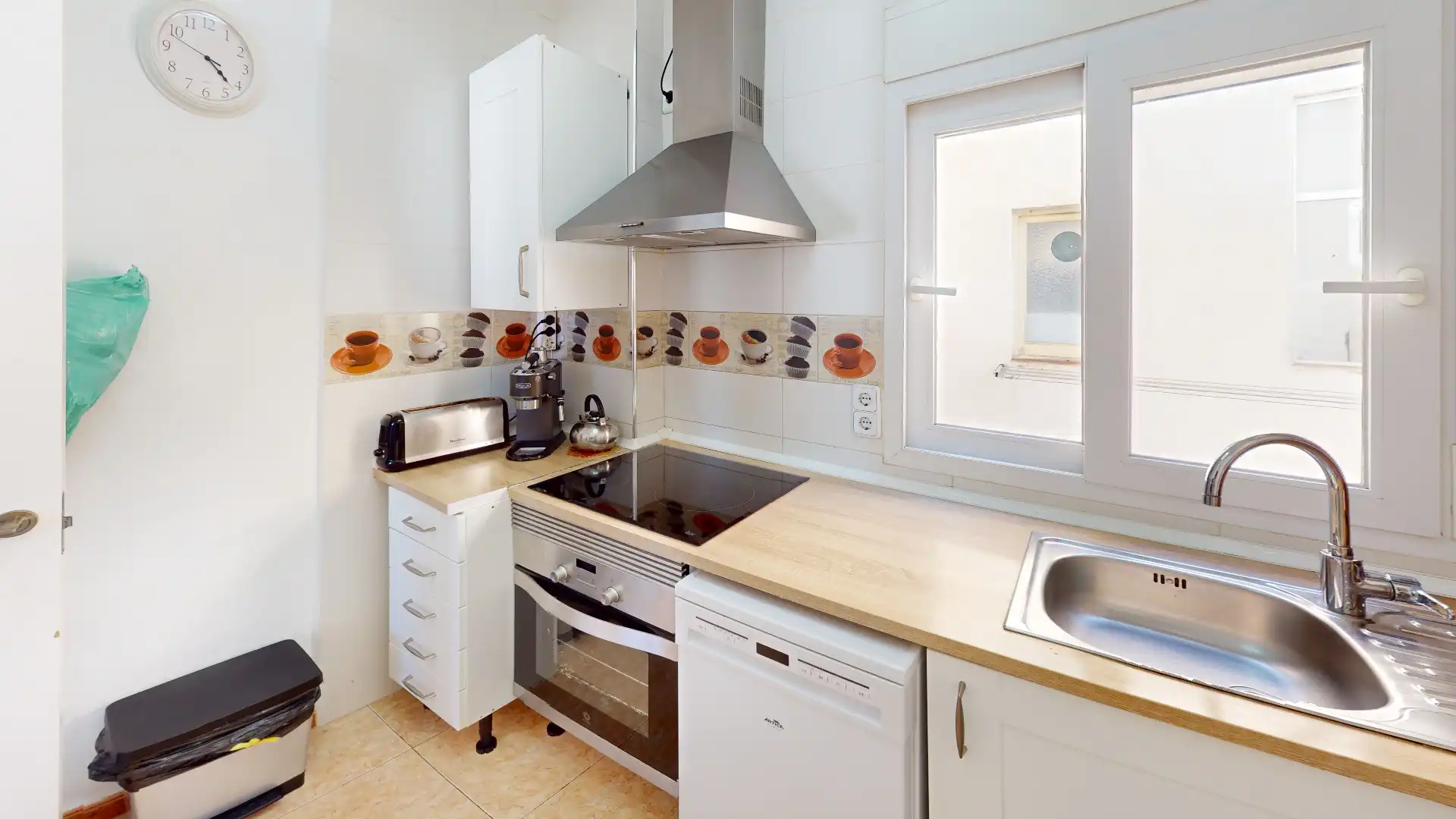 Cocina de Piso en venta en Almería con Aire acondicionado, Amueblado y Horno