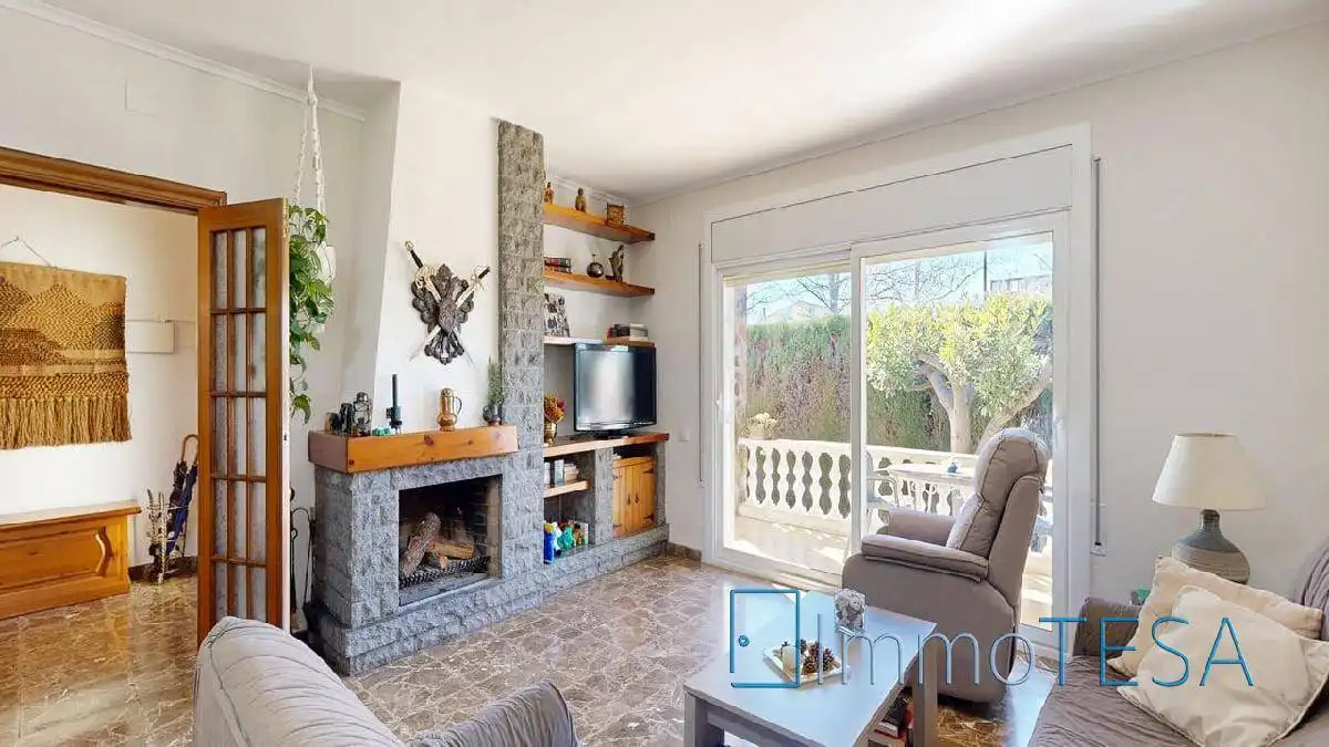 Sala de estar de Casa o chalet en venta en Barberà del Vallès con Aire acondicionado, Calefacción y Jardín privado