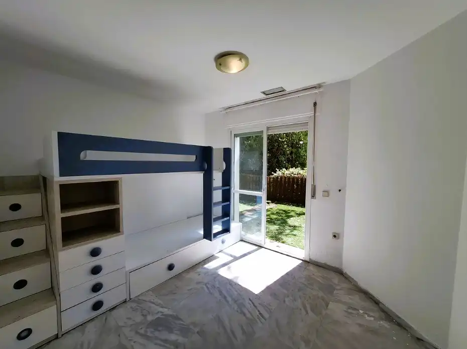 Bedroom of Flat for sale in Marbella  with Air Conditioner, Private garden and Terrace