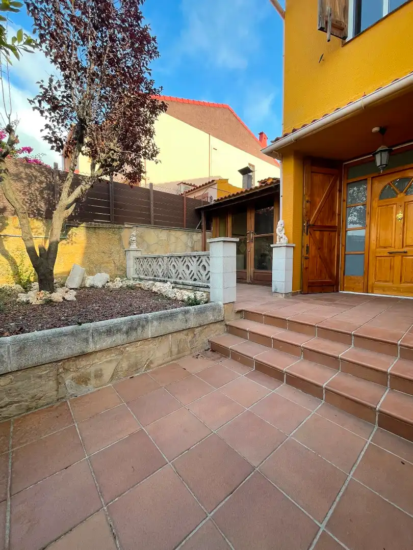 Terrassa de Casa adosada en venda en Els Pallaresos amb Aire condicionat, Calefacció i Jardí privat