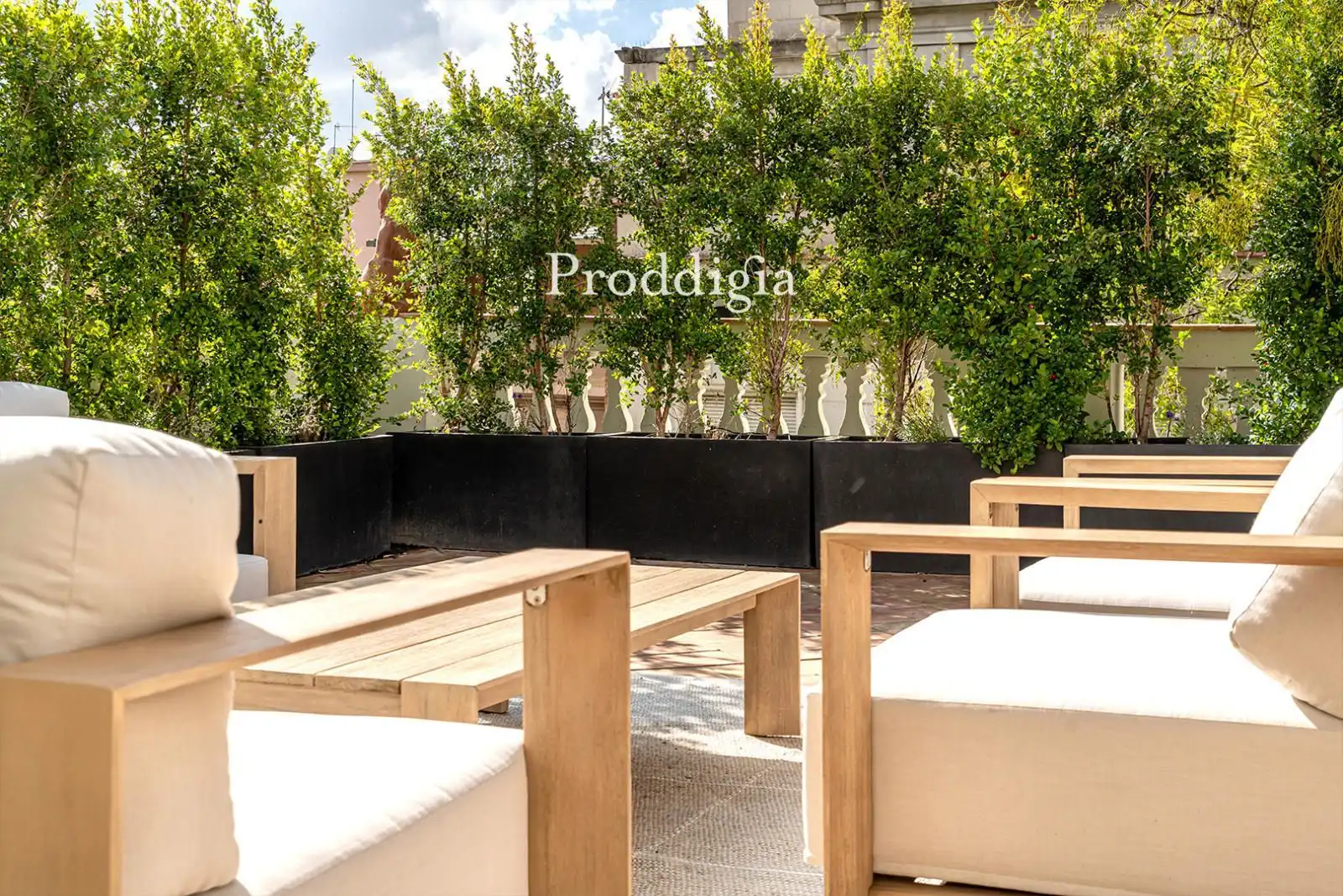 Terrassa de Casa o xalet en venda en Barcelona amb Aire condicionat, Calefacció i Jardí privat