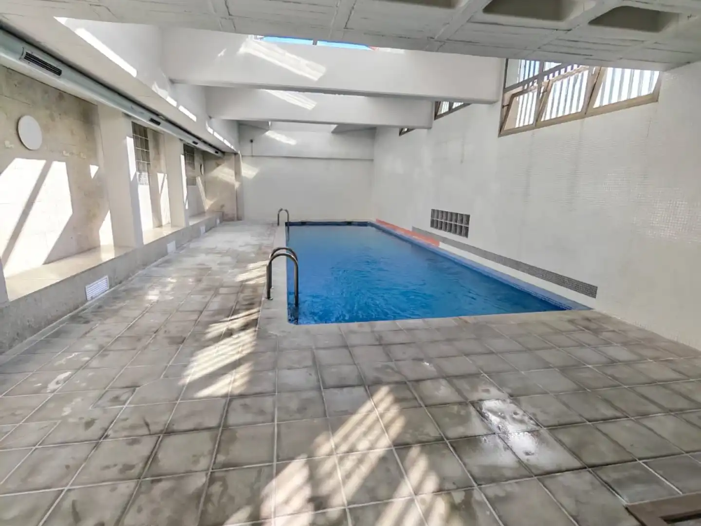 Piscina de Pis de lloguer en Murcia amb Aire condicionat, Calefacció i Terrassa