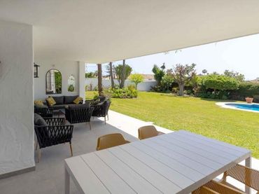 Casa amb piscina en venda a Benamara - Atalaya