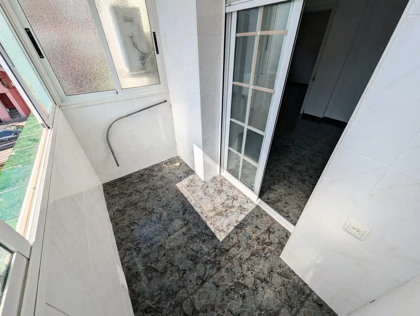 Baño de Piso en venta en Badalona con Aire acondicionado, Calefacción y Horno