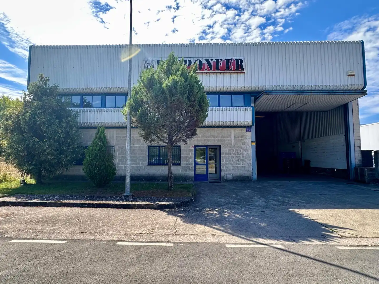 Nau industrial en venda a Camponaraya, imagen 2