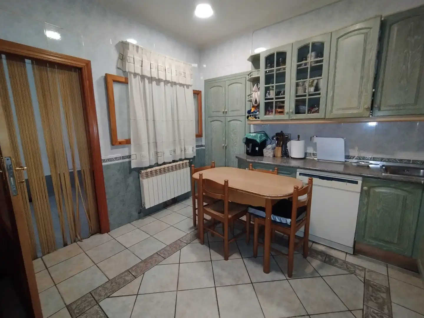 Kitchen of Detached homes for sale in Tomelloso  with Air Conditioner, Heating and Private garden
