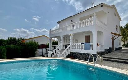 Exterior view of House or chalet for sale in Albinyana  with Terrace, Swimming Pool and Balcony