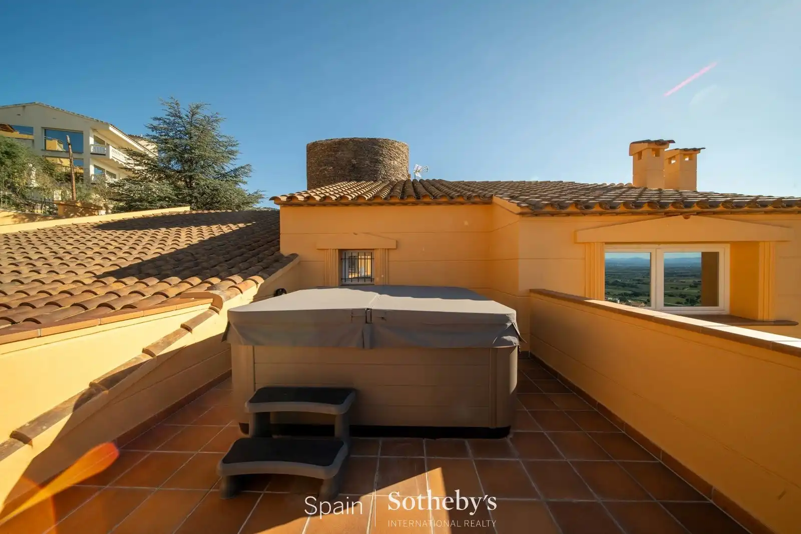 House with pool for sale in Carrer Anglaterra, imagen 3