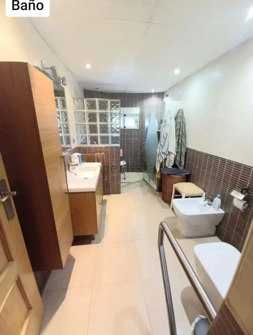 Bany de Casa o xalet en venda en Córdoba amb Traster