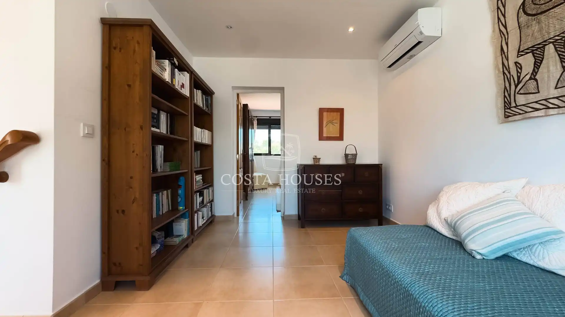 Houses for sale in Jávea / Xàbia  with Air Conditioner, Private garden and Terrace