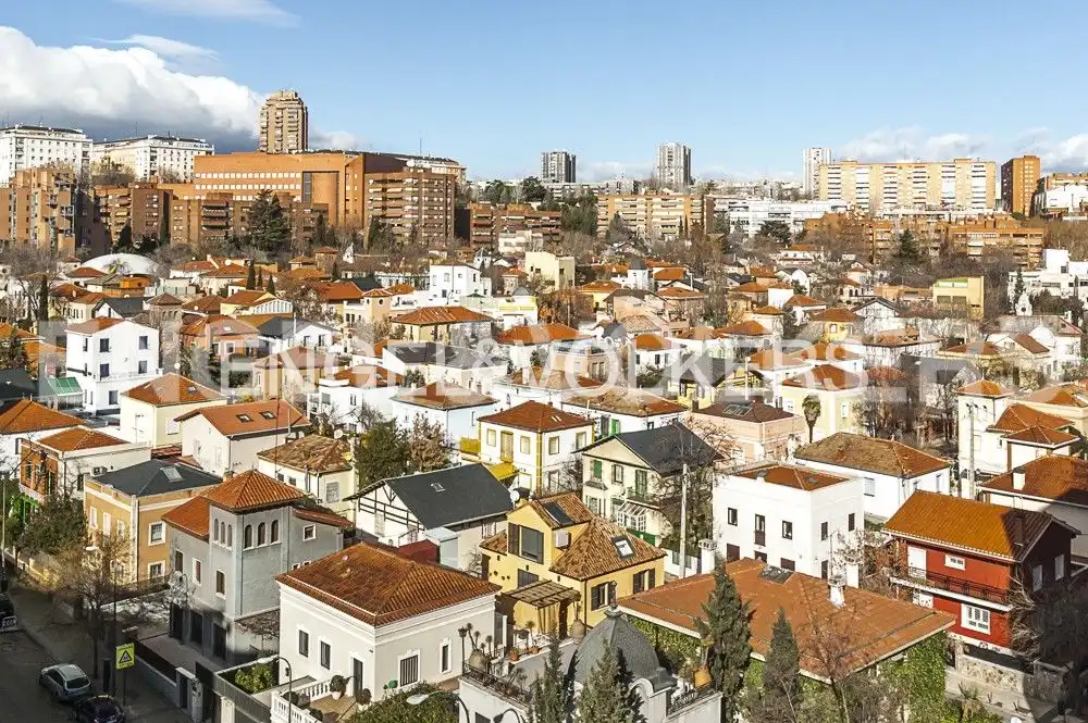 Vista exterior de Piso de alquiler en Madrid con Aire acondicionado y Calefacción